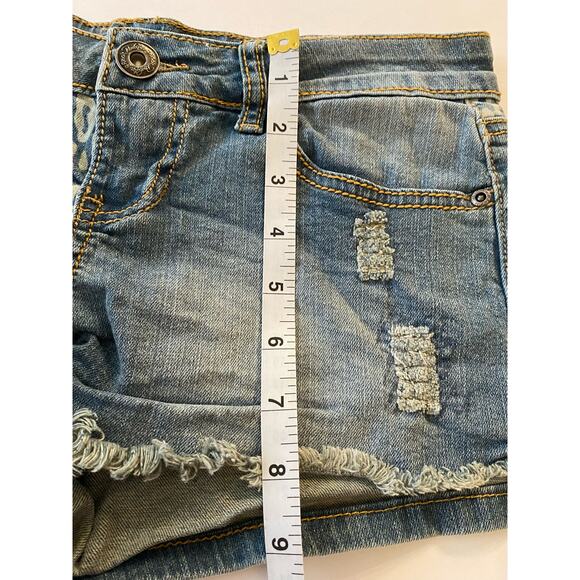 Revolution by Revolt Juniors Animal Blue Denim Raw Hem Cut Off Shorts Size 3 - Picture 8 of 9